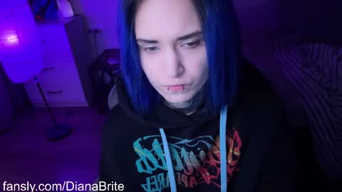 Snapshot of ripper_66 chatting on 02/21/25, 03:32 DianaBrite fansl y online show from 02/21/25, 03:32