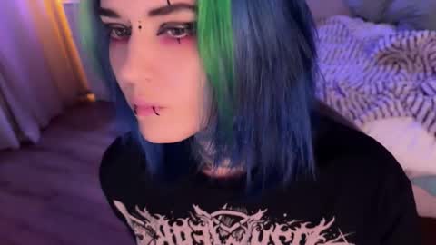 Snapshot of ripper_66 chatting on 10/16/25, 05:25 DianaBrite fansl y online show from 10/16/25, 05:25