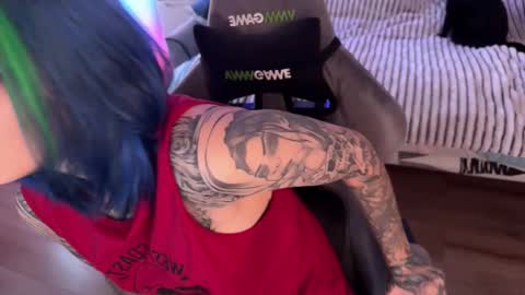 Snapshot of ripper_66 chatting on 10/21/25, 01:45 DianaBrite fansl y online show from 10/21/25, 01:45