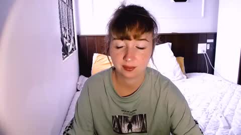 Snapshot of riri_rich chatting on 03/09/25, 05:44 Rita online show from 03/09/25, 05:44