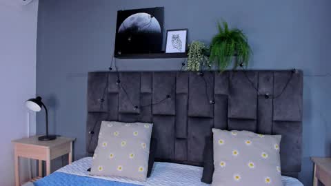 RIRI  online show from 11/17/25, 07:19