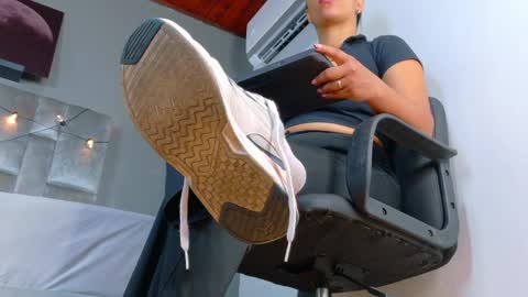 RIRI  online show from 04/02/26, 07:44