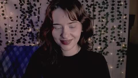 risha_laass online show from 11/05/25, 08:09