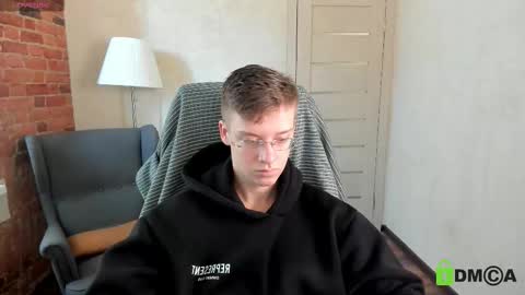 Snapshot of rishu_ chatting on 09/28/25, 11:37 VAnitas online show from 09/28/25, 11:37