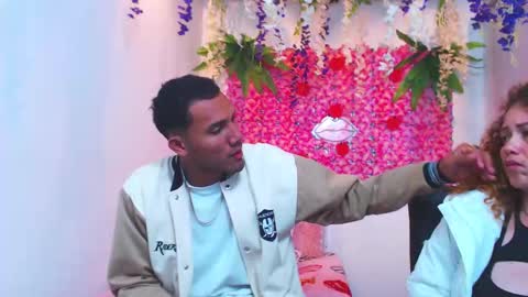 Risitos De Oro online show from 09/25/25, 03:54