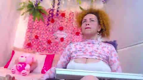 Risitos De Oro online show from 10/17/25, 05:59