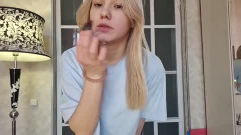 Amelia online show from 03/09/26, 12:09