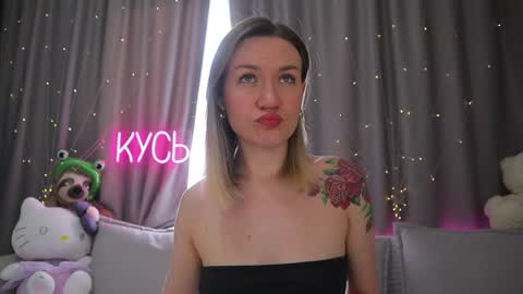 Snapshot of ritakycb chatting on 05/24/26, 03:33 Rita online show from 05/24/26, 03:33