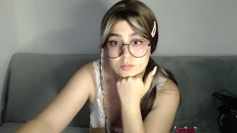 PeachSalinger online show from 09/27/25, 08:08