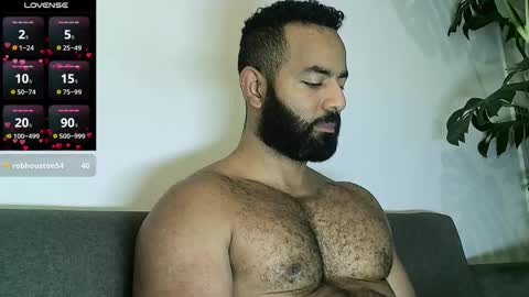 SebasRoa online show from 11/26/25, 07:15