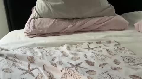 roadking1122 online show from 10/31/25, 02:18