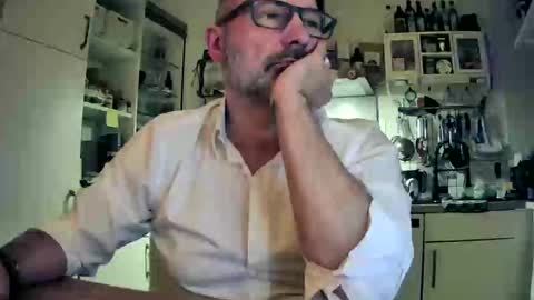 Snapshot of roadrunnerger chatting on 02/20/25, 05:29 roadrunnerger online show from 02/20/25, 05:29