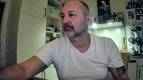 Snapshot of roadrunnerger chatting on 02/23/25, 05:18 roadrunnerger online show from 02/23/25, 05:18