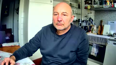 Snapshot of roadrunnerger chatting on 11/05/25, 12:16 roadrunnerger online show from 11/05/25, 12:16