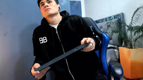 Roan Birkin online show from 09/19/25, 08:20