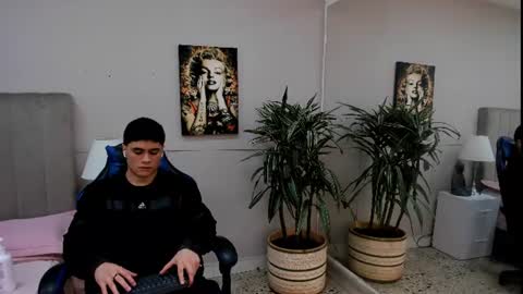 Snapshot of roan_birkin chatting on 06/09/26, 07:14 Roan Birkin online show from 06/09/26, 07:14
