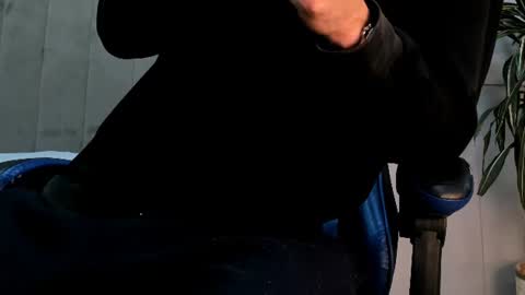 Snapshot of roan_birkin chatting on 06/30/26, 07:15 Roan Birkin online show from 06/30/26, 07:15