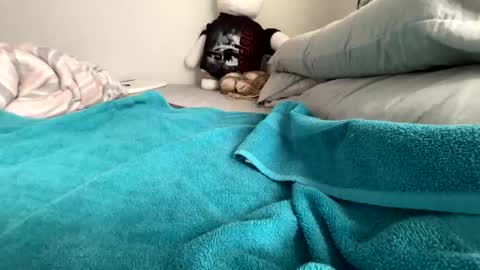 Snapshot of roarmance1 chatting on 12/22/25, 06:38 roarmance1 online show from 12/22/25, 06:38