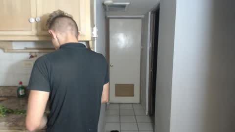 RoastingCorn online show from 11/17/25, 12:49