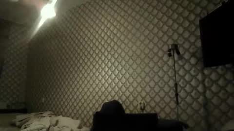 rob18997 online show from 11/28/25, 04:15