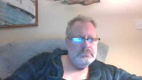 Snapshot of rob872217 chatting on 01/17/25, 01:03 rob872217 online show from 01/17/25, 01:03