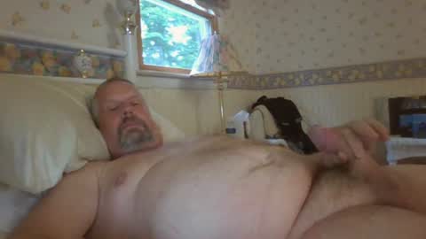 Snapshot of rob9271963 chatting on 06/27/26, 11:04 Rob online show from 06/27/26, 11:04