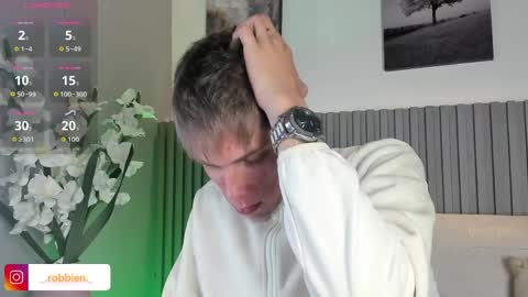 Snapshot of robbinblaze chatting on 05/27/26, 04:53 Robbin online show from 05/27/26, 04:53