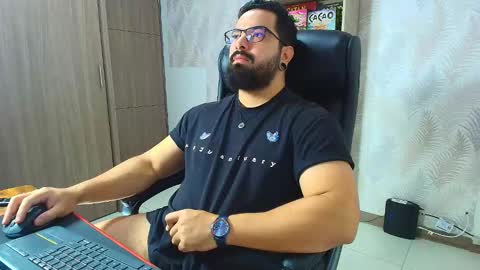 Robby online show from 11/30/25, 06:12