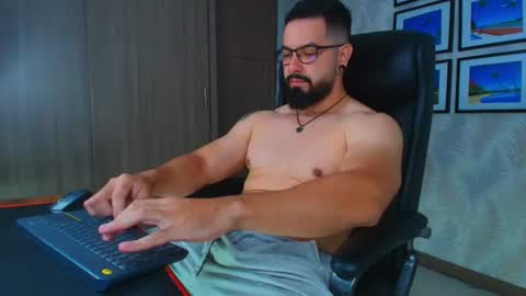 Snapshot of robby_k chatting on 06/15/26, 10:23 Robby online show from 06/15/26, 10:23