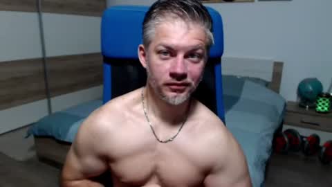 Snapshot of robbyshawz chatting on 06/16/26, 04:26 robbyshawz online show from 06/16/26, 04:26