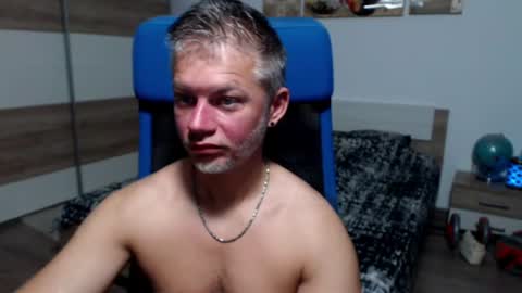 Snapshot of robbyshawz chatting on 07/09/26, 04:49 robbyshawz online show from 07/09/26, 04:49