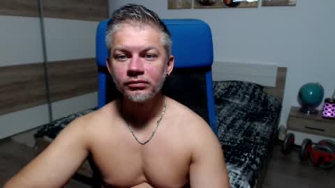 Snapshot of robbyshawz chatting on 07/14/26, 04:06 robbyshawz online show from 07/14/26, 04:06