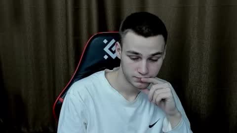 robert10211 online show from 01/15/25, 07:55