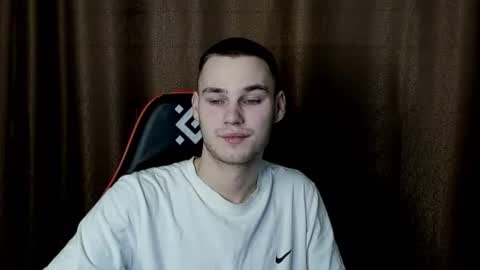 robert10211 online show from 01/30/25, 07:59