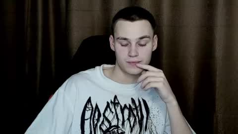 robert10211 online show from 02/11/25, 06:55