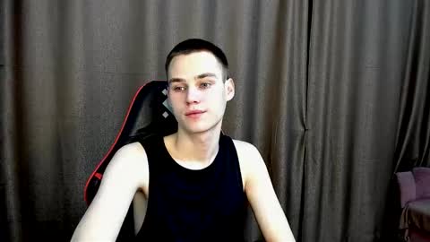 robert10211 online show from 12/15/25, 03:49