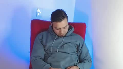 Snapshot of robert_leroy chatting on 12/13/24, 06:00 Stiven - online show from 12/13/24, 06:00