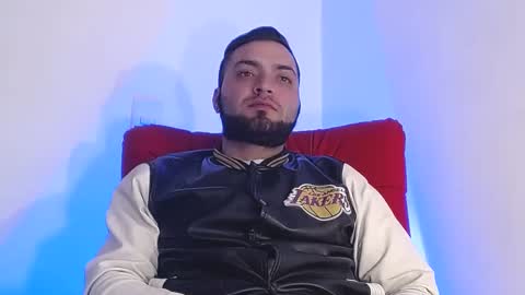 Snapshot of robert_leroy chatting on 12/15/24, 03:24 Stiven - online show from 12/15/24, 03:24