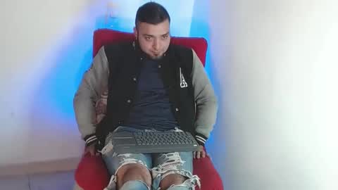 Snapshot of robert_leroy chatting on 01/10/25, 05:15 Stiven - online show from 01/10/25, 05:15