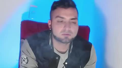 Snapshot of robert_leroy chatting on 01/11/25, 12:01 Stiven - online show from 01/11/25, 12:01