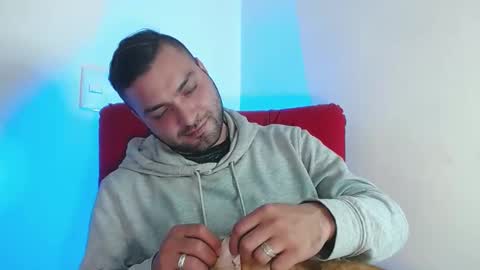 Snapshot of robert_leroy chatting on 02/07/25, 05:52 Stiven - online show from 02/07/25, 05:52