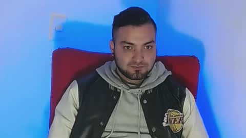 Snapshot of robert_leroy chatting on 02/14/25, 12:25 Stiven - online show from 02/14/25, 12:25