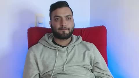 Snapshot of robert_leroy chatting on 02/23/25, 05:34 Stiven - online show from 02/23/25, 05:34