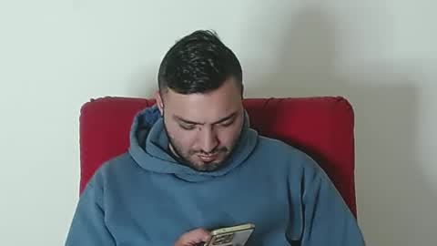 Snapshot of robert_leroy chatting on 09/26/25, 05:44 Stiven - online show from 09/26/25, 05:44