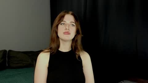 Snapshot of robert_lisa chatting on 12/23/24, 11:25 Lisa and Robert i am online all days 900 am GMT3 online show from 12/23/24, 11:25
