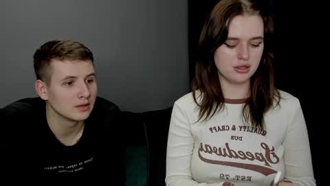 Snapshot of robert_lisa chatting on 12/25/24, 04:54 Lisa and Robert i am online all days 900 am GMT3 online show from 12/25/24, 04:54