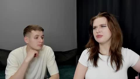 Snapshot of robert_lisa chatting on 01/09/25, 08:13 Lisa and Robert i am online all days 900 am GMT3 online show from 01/09/25, 08:13