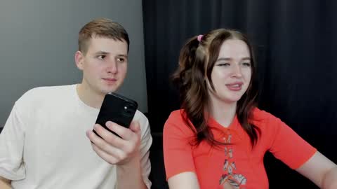 Snapshot of robert_lisa chatting on 01/16/25, 11:58 Lisa and Robert i am online all days 900 am GMT3 online show from 01/16/25, 11:58