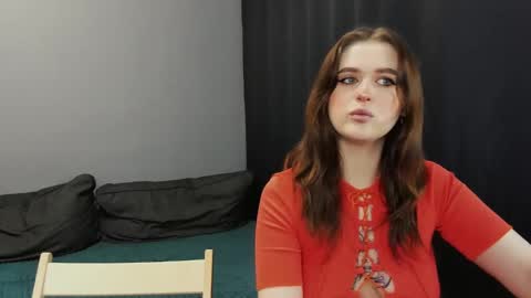 Snapshot of robert_lisa chatting on 03/09/25, 11:14 Lisa and Robert i am online all days 900 am GMT3 online show from 03/09/25, 11:14