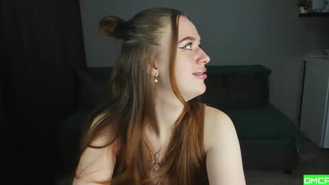 Snapshot of robert_lisa chatting on 10/28/25, 03:58 Lisa and Robert i am online all days 900 am GMT3 online show from 10/28/25, 03:58